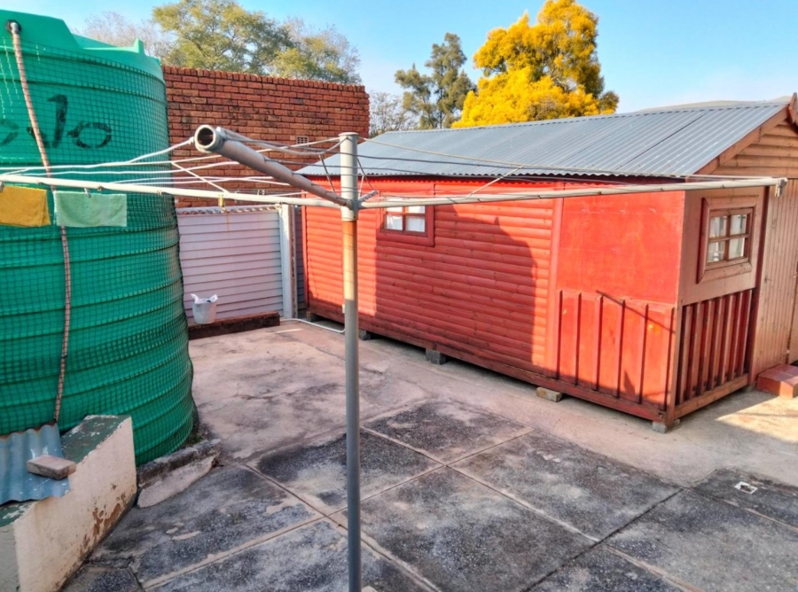6 Bedroom Property for Sale in Schoemansville North West